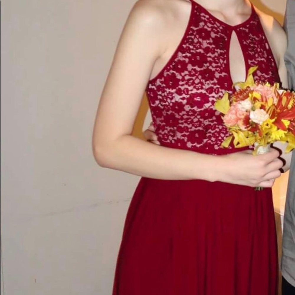 Maroon Formal dress - Picture 2 of 3